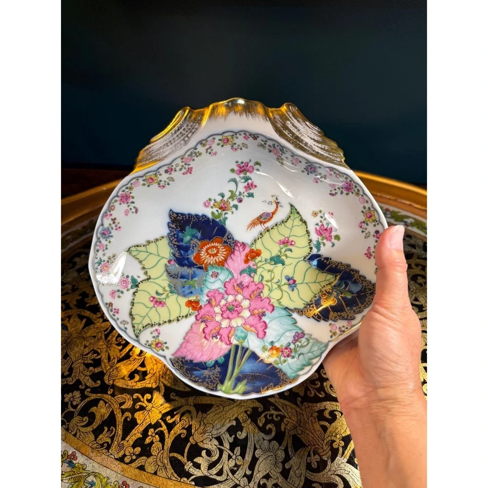 Vintage Mottahedeh Tobacco Leaf Bowl:‎ Vista Alegre Porcelain with 22K Gold
